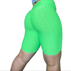 BRAND NEW NEON GREEN FISH PRINT BIKER SHORTS 🐠🚴‍♀️